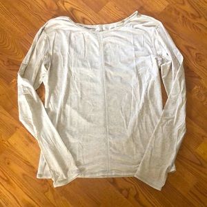 Lululemon Heathered Oatmeal Top. Size 6, GUC